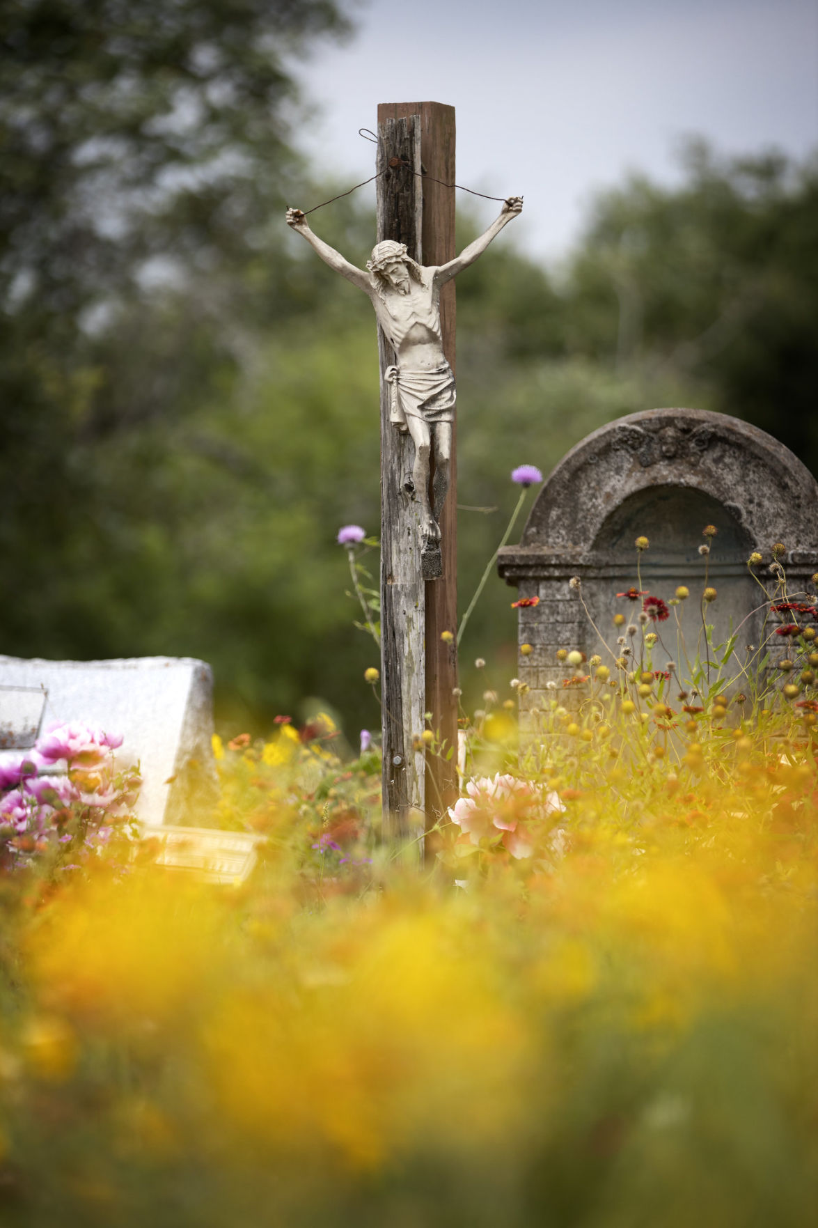 Residents upset after being denied access to Goliad cemetery